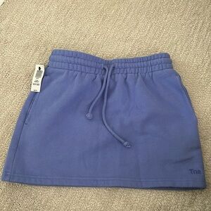 Brand new with tag Tna fleece skirt